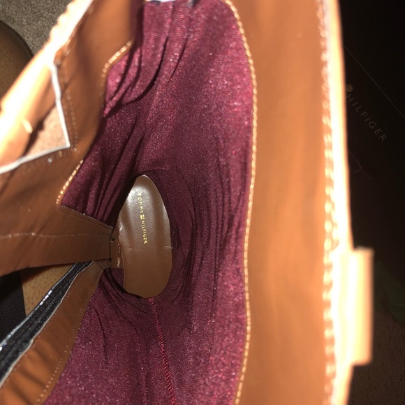 Tommy Hilfiger boots - Picture 7 of 8